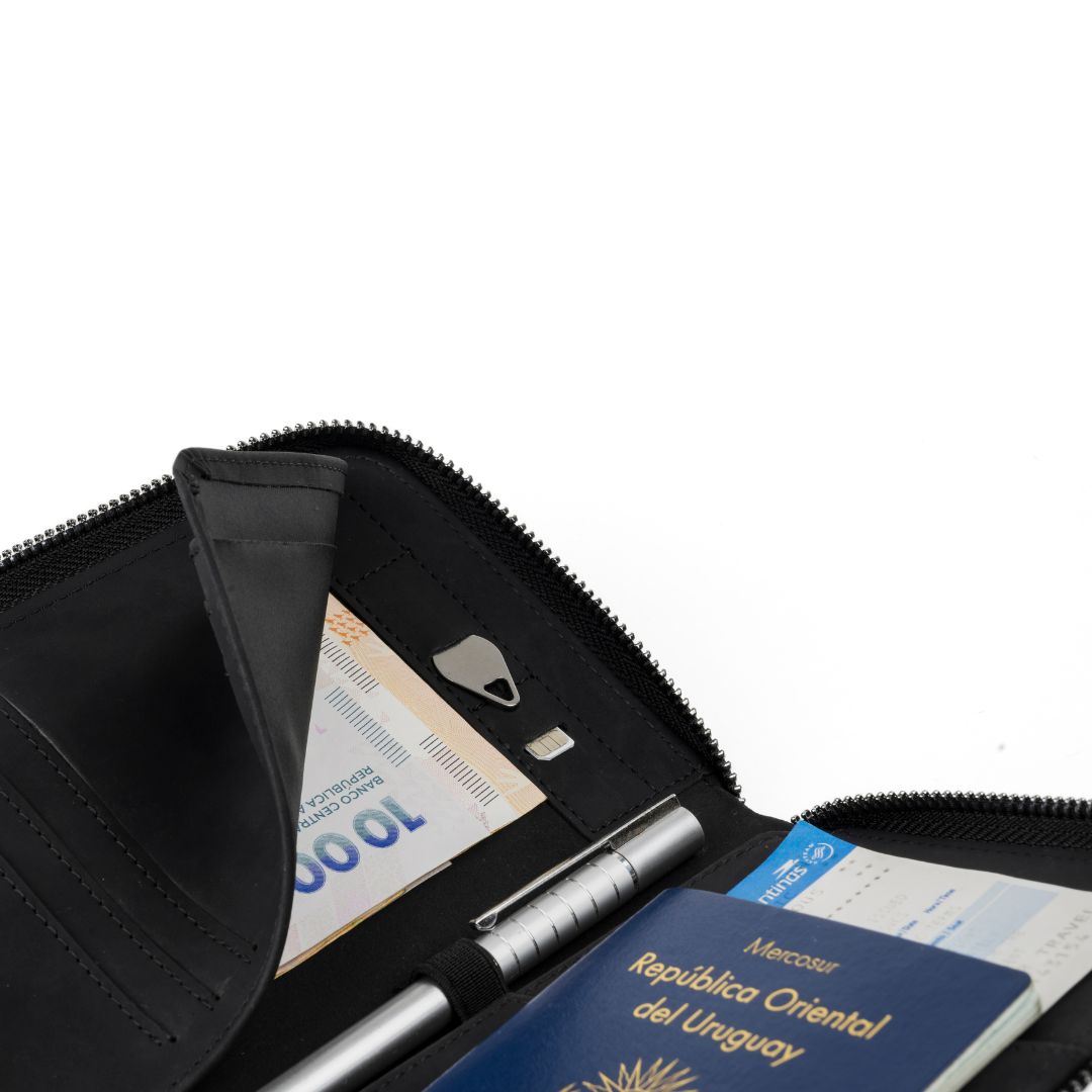 Porta Pasaporte - Full Black