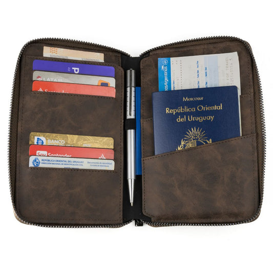 Porta Pasaporte - Pard Brown