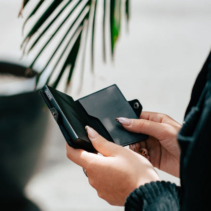 Kansas - Space Black