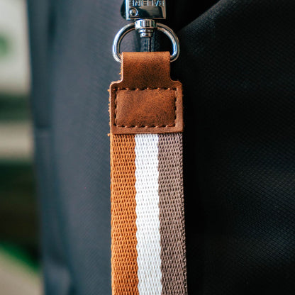 Llavero - Light Brown / White / Grey